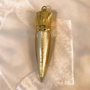 Liquid luxe lipgloss